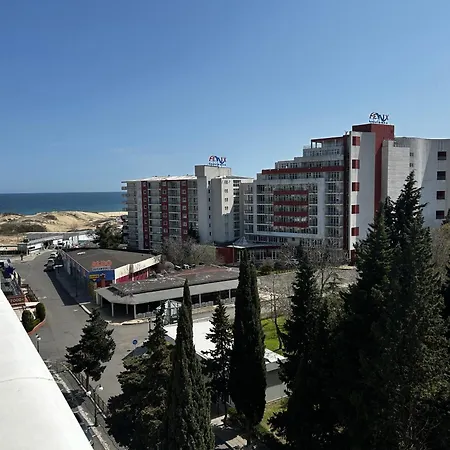 мирамар палас, роял апарт * ساني بيتش